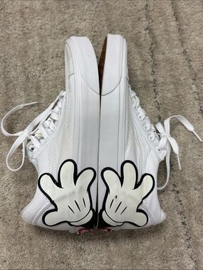 Disney x Vans Old Skool "Mickey Mouse Hand" Sneakers White Men’s 6 | Women’s 7.5